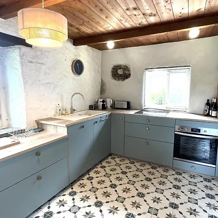 Maison Spacieuse Avec Jardin Au Coeur De Lomener - Fr-1-813-7 度假居 *